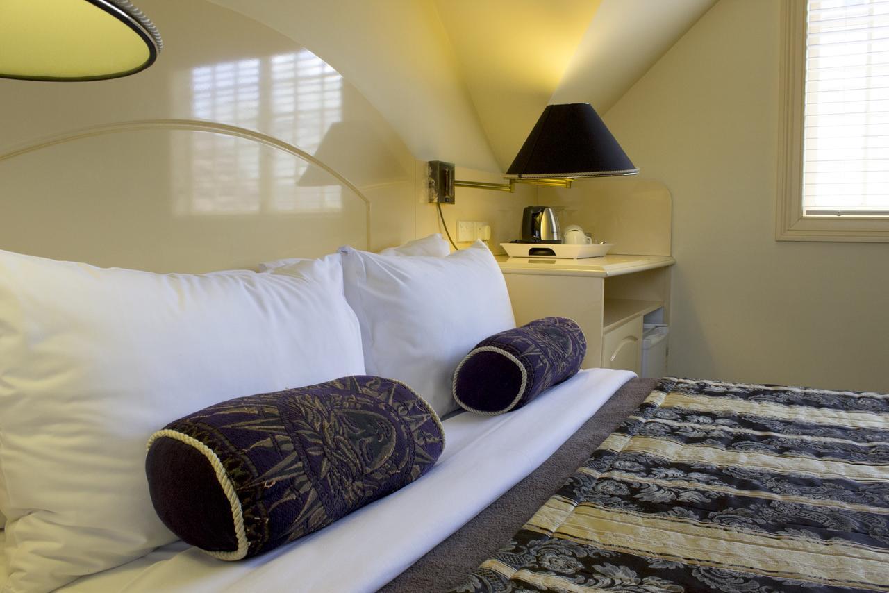 Hotel Simpsons Of Potts Point Sídney Habitación foto
